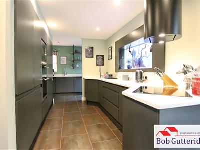 FITTED KITCHEN / BREAKFAST ROOM